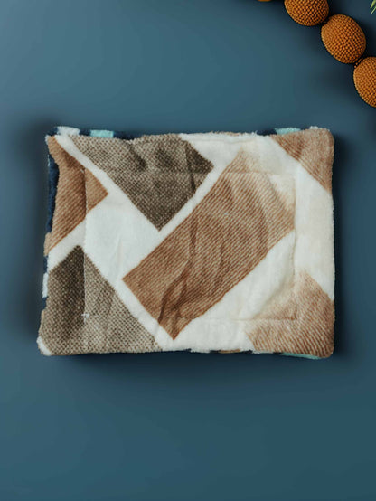 Anand Aanch Dual Side Comforter for Kanha Ji