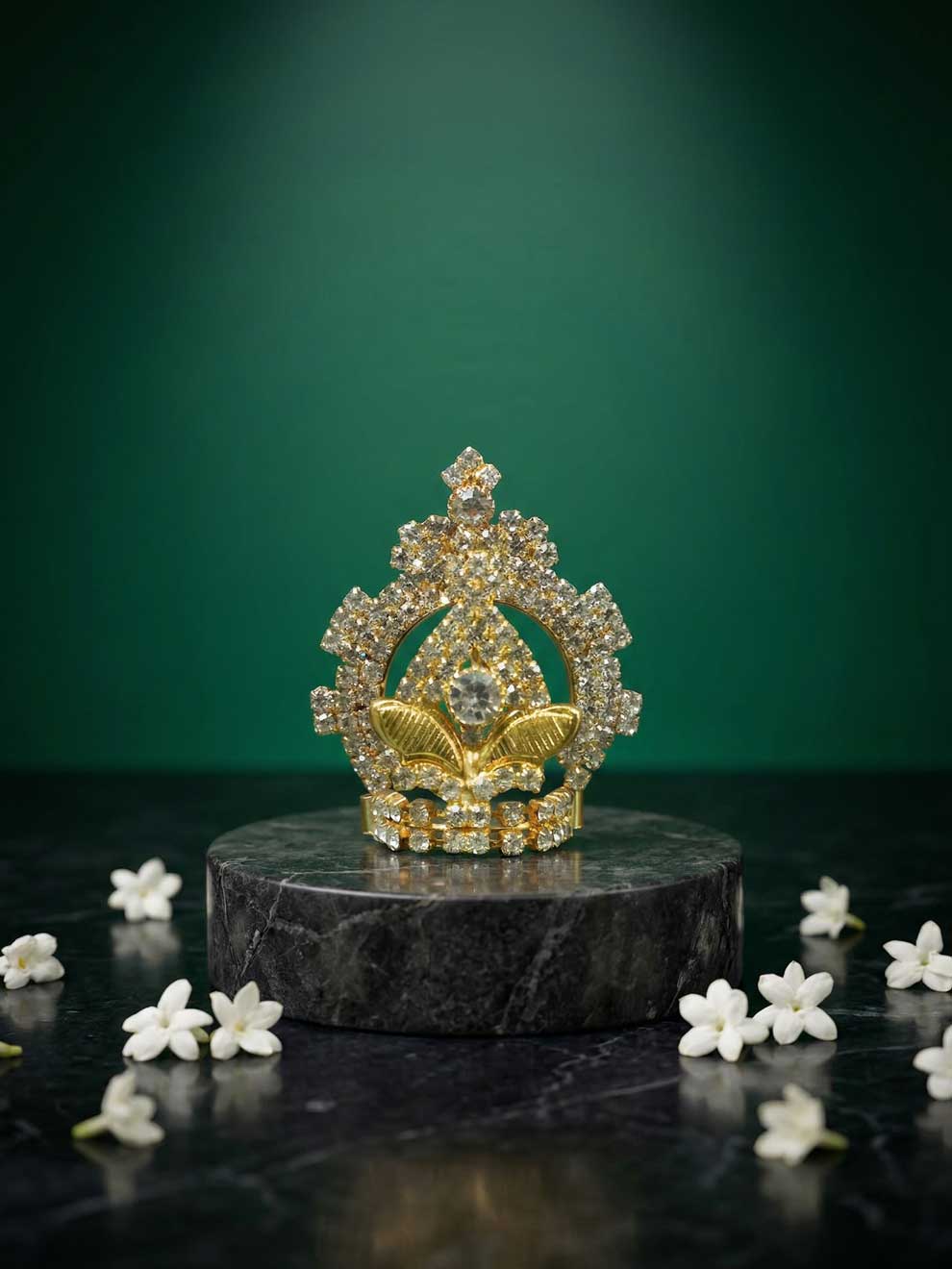 ratna white stone mukut shirngar crown Diwali Janmashtami dress ladoo dresses laddu gopal dress thakurji kanha ji bal om poshak mathura online best mandir wholesaler manufacturer